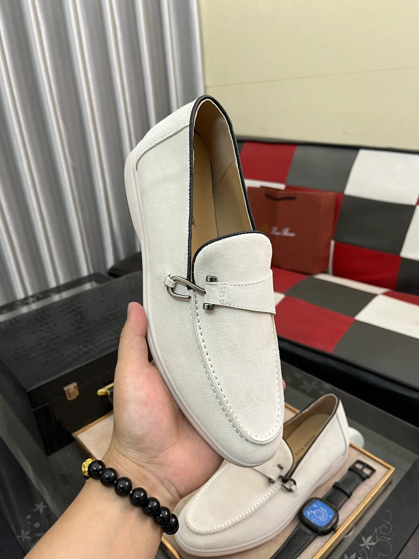 Men's Men's Shoes💰420⌚️⌚️【Loro Piana】LP couple's casual sneakers. Simple and fashionable, the upper is made of cow suede and leather. Sheepskin feet. Custom rubber sole. Size: Female 35-42 (35, 41, 42, 43 customized are non-refundable) Male 38-46 (45, 46 customized)